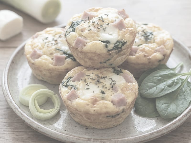 Vaječné muffiny napůl (žampionové & šunkové)